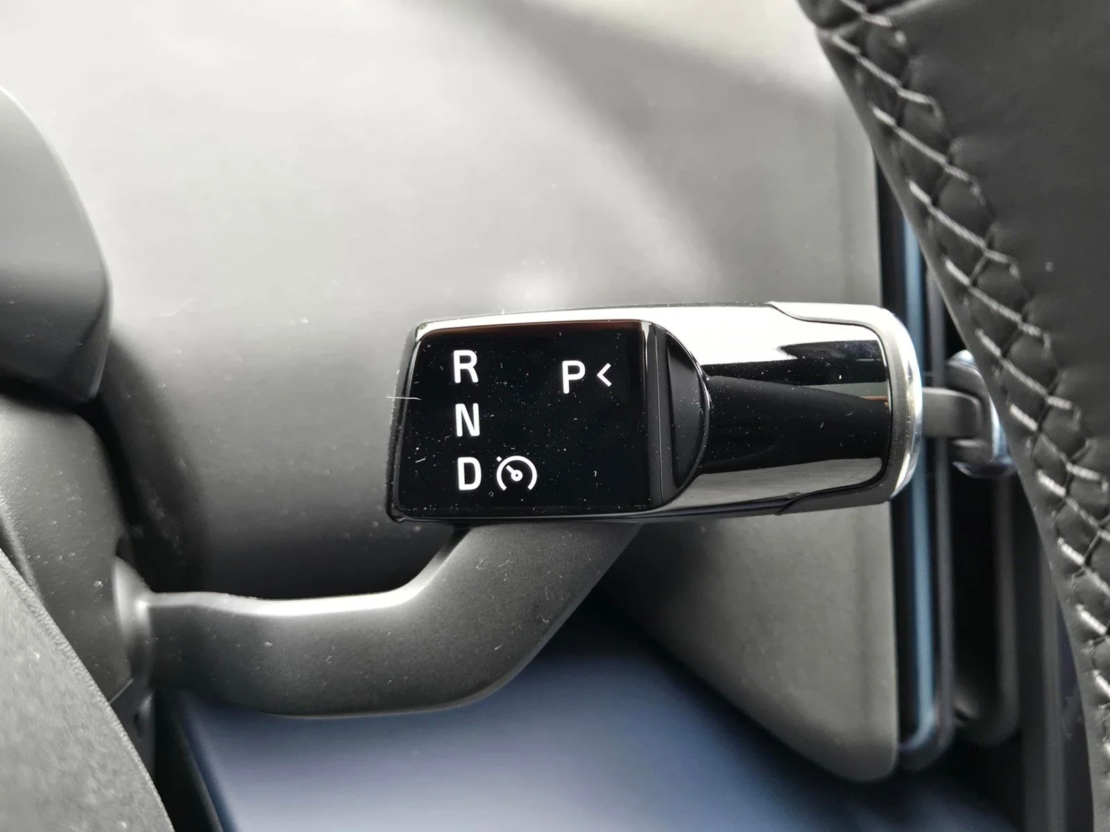 New 2026 White Volvo Twin Motor Performance Ultra image 18