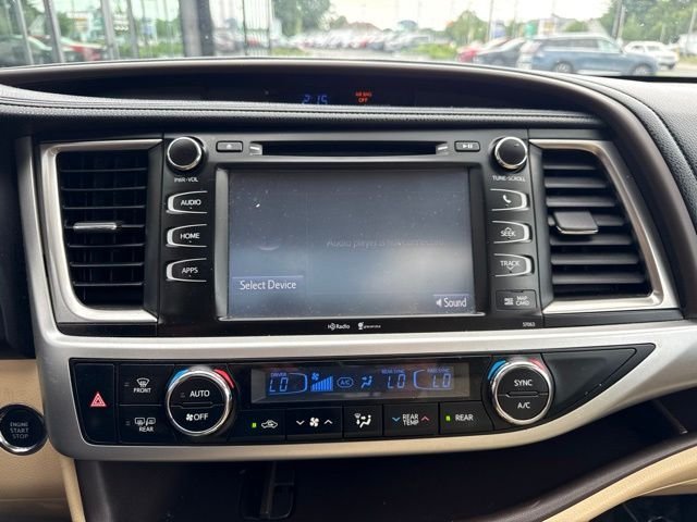 Used 2014 Blue Toyota XLE V6 image 15
