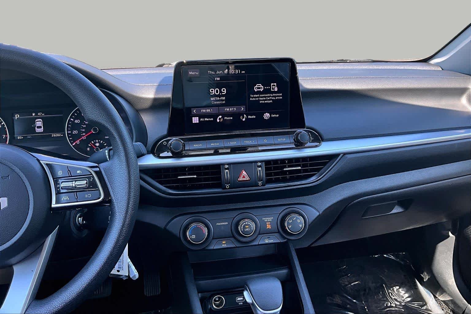 Used 2023 Snow White Pearl Kia LXS image 7
