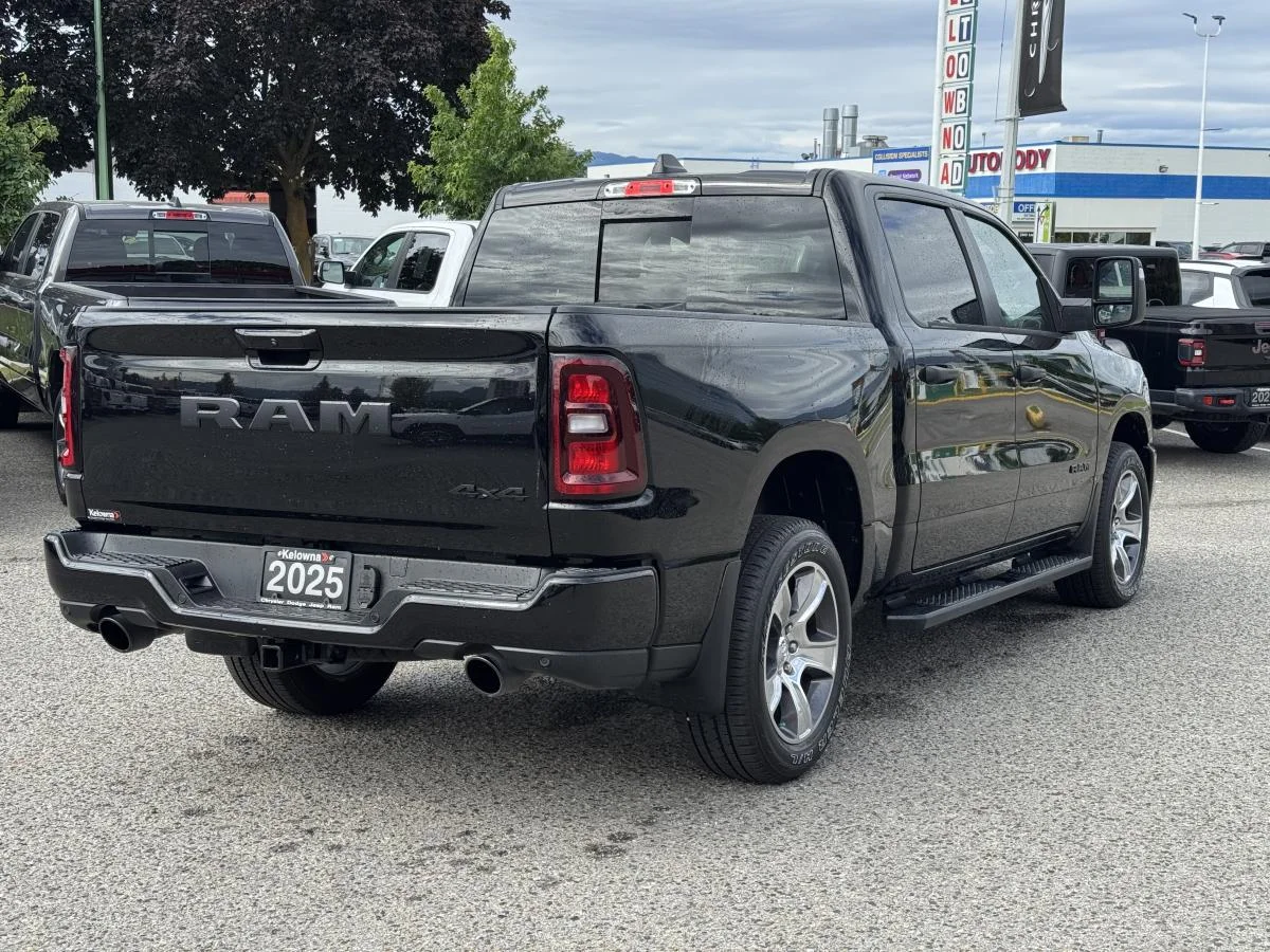 New 2025 Black RAM Tradesman C/c 4x4 image 5