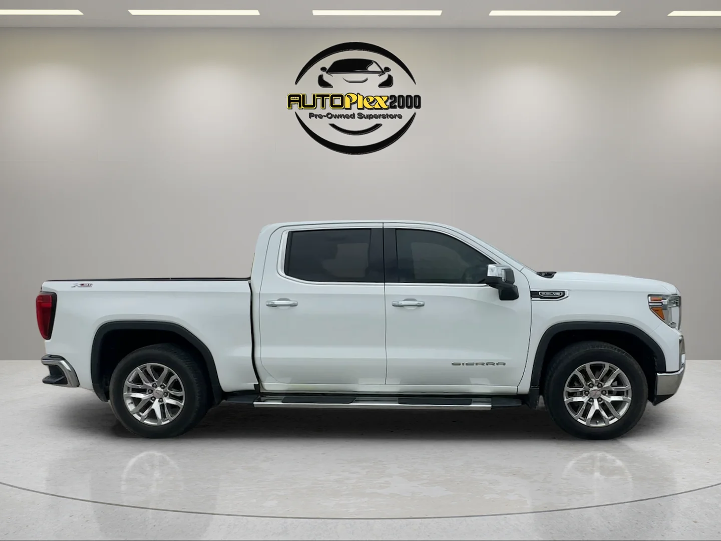 Used 2019 White GMC SLT image 8