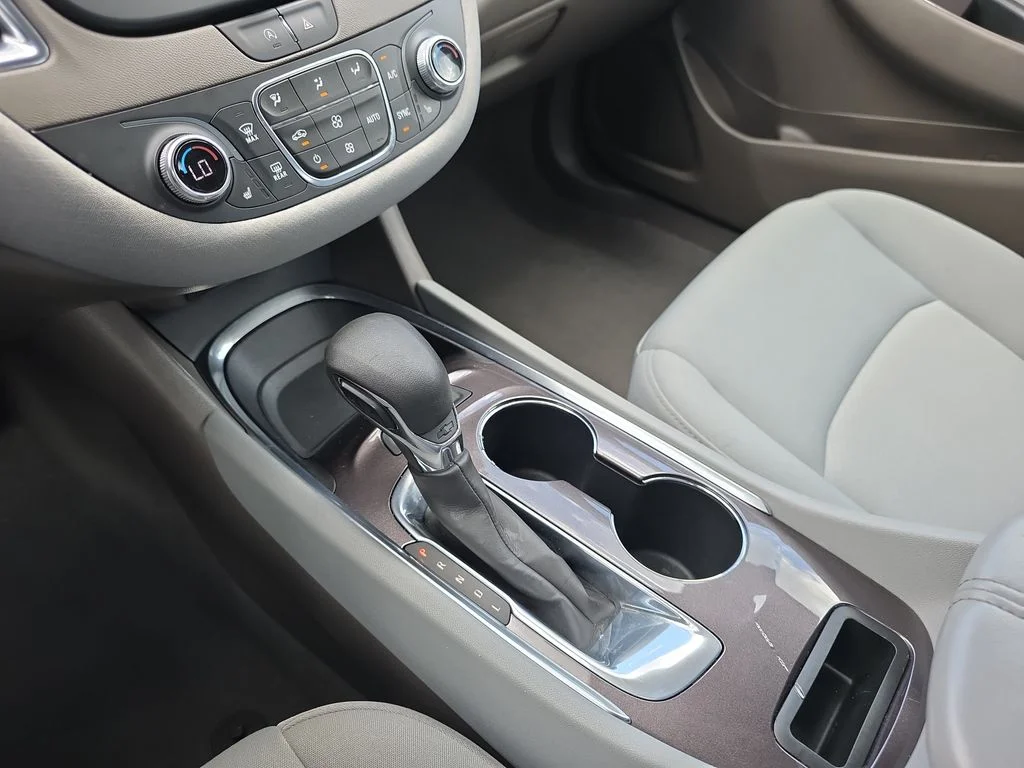 Used 2021 Blue Chevrolet LT image 19