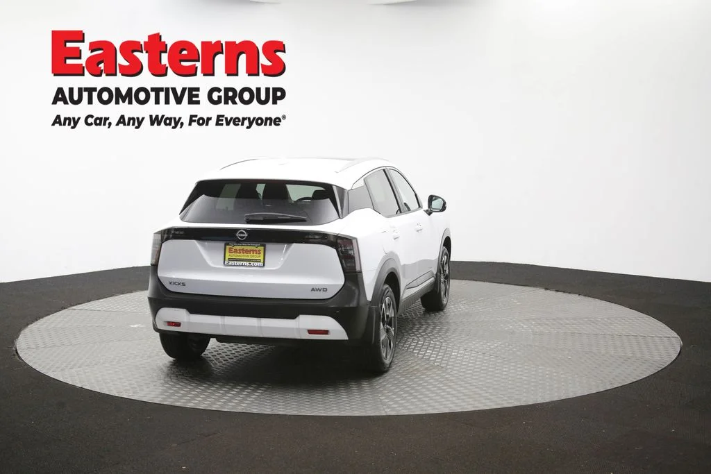 Used 2025 White Nissan SV image 41