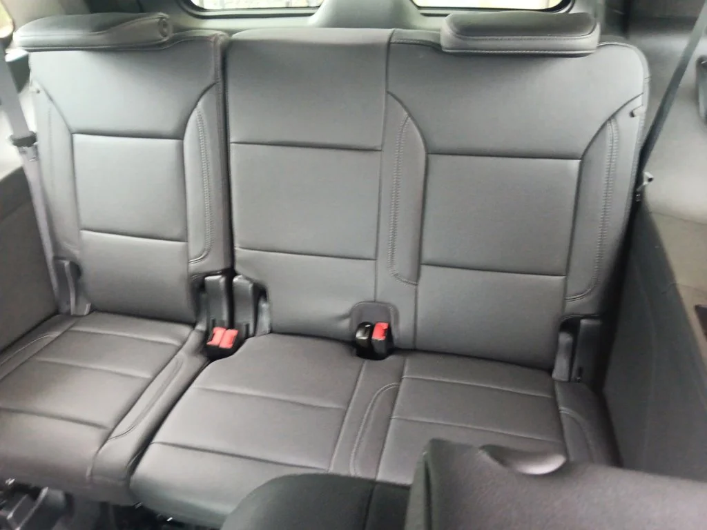 Used 2024 Gray Chevrolet Z71 image 25