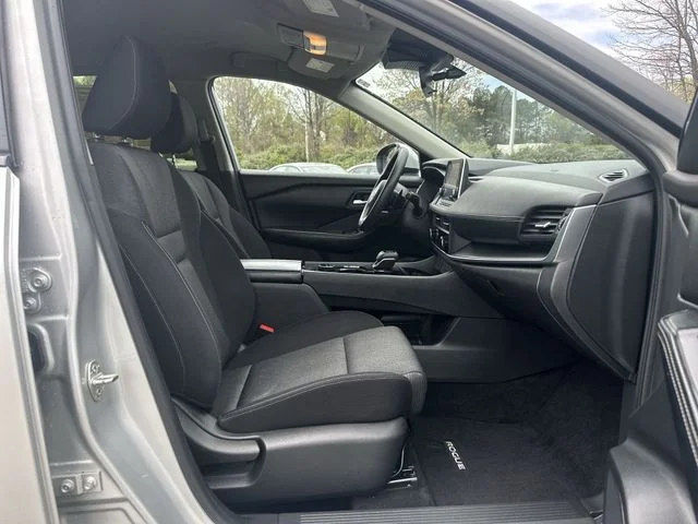 Used 2024 Silver Nissan SV image 28