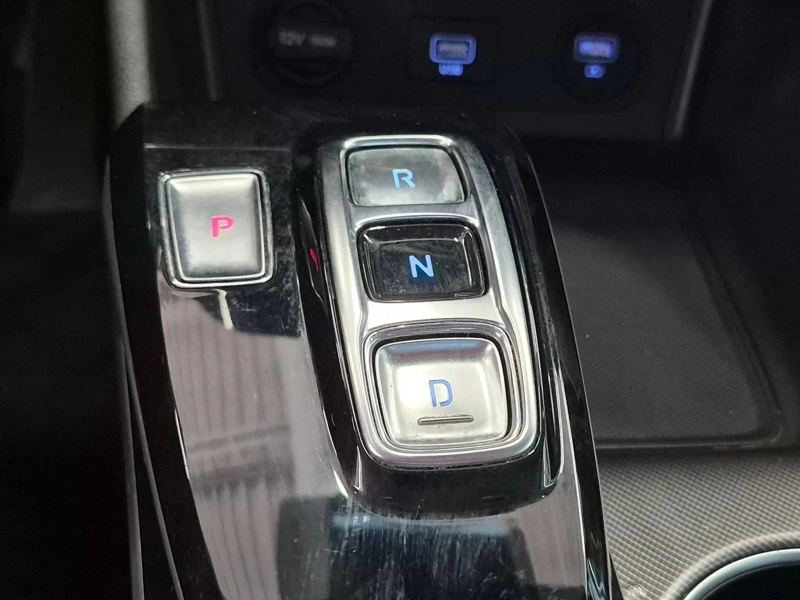 Used 2021 Shimmering Silver Pearl Hyundai SEL image 14