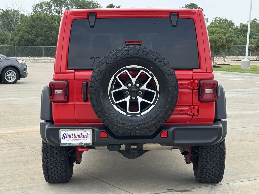 Used 2025 Red Jeep Rubicon image 5