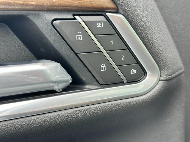 New 2026 Polar White Tricoat Chevrolet High Country image 12