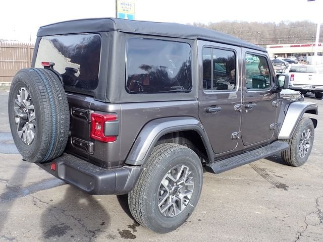 New 2026 Granite Crystal Metallic Clear-Coat Exterior Paint Jeep Sahara image 7
