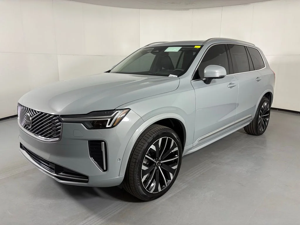New 2026 Vapour Grey Volvo Ultra image 4