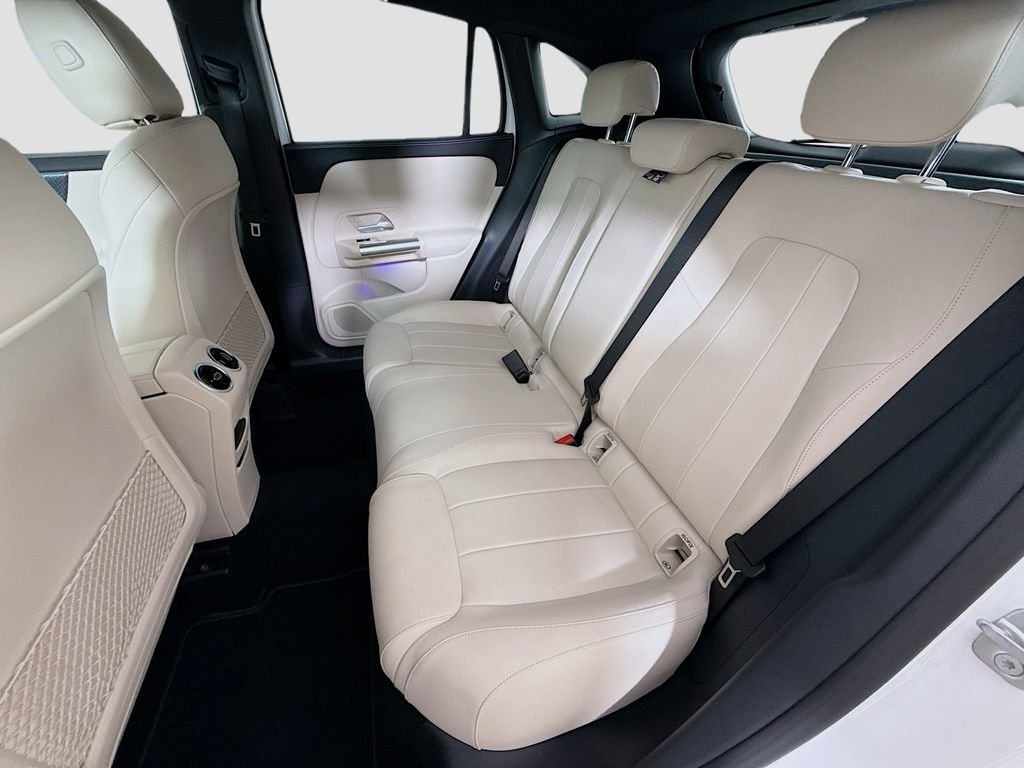 Used 2025 White Mercedes-Benz GLA 250 image 22
