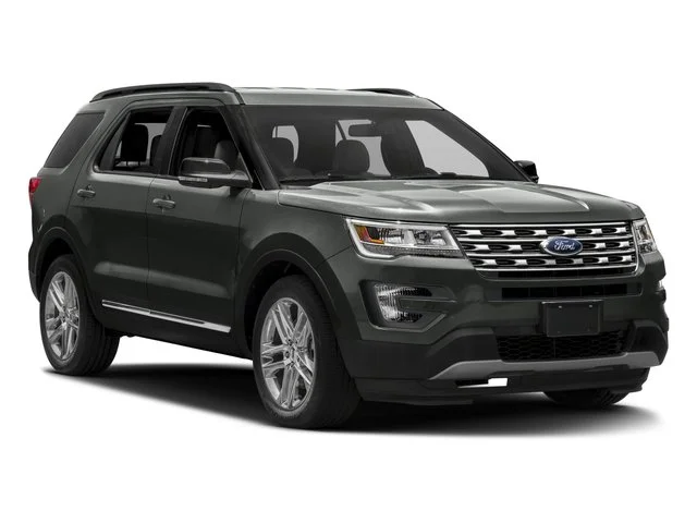 Used 2017 White Platinum Ford XLT image 6