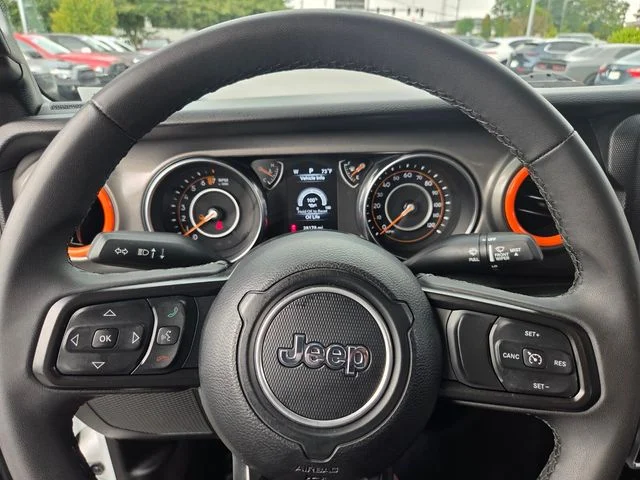 Used 2023 White Jeep Sport S image 22