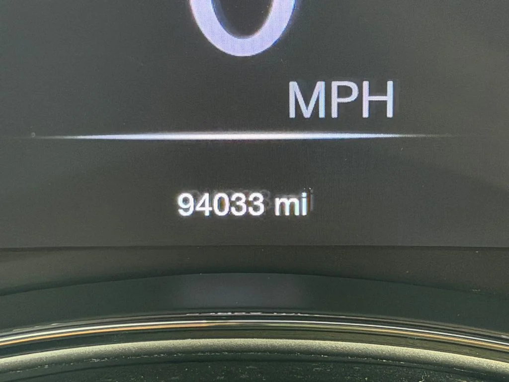 Used 2020 White Jeep Altitude image 20