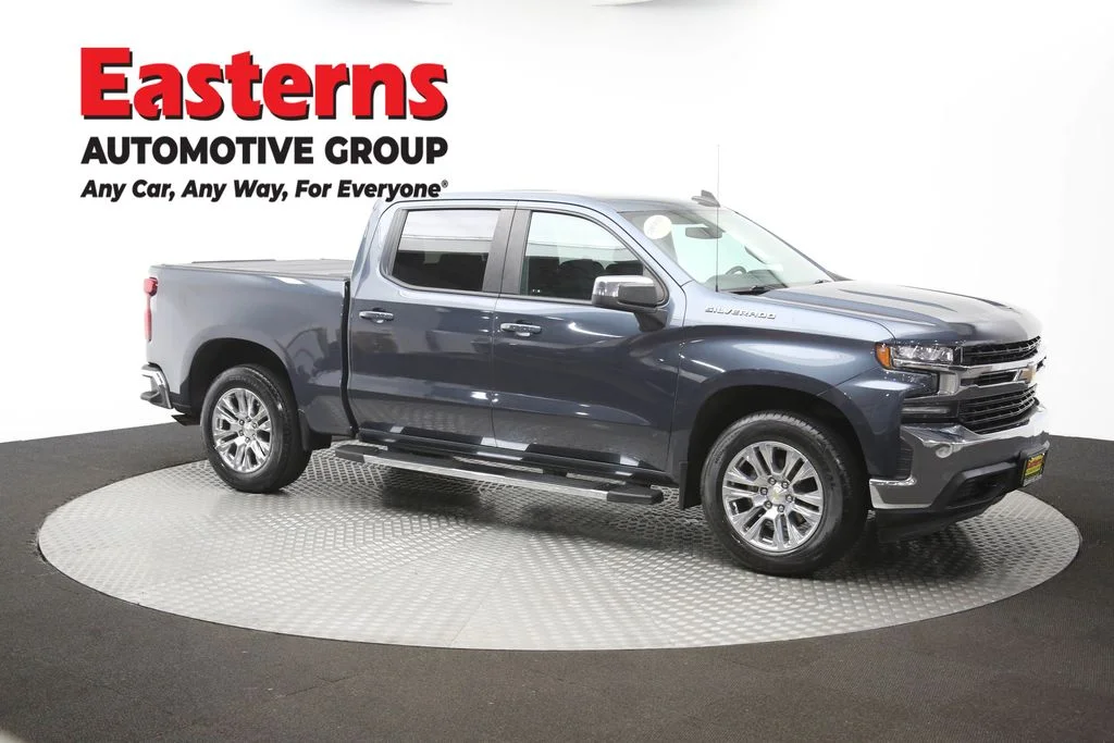 Used 2020 Gray Chevrolet LT image 46