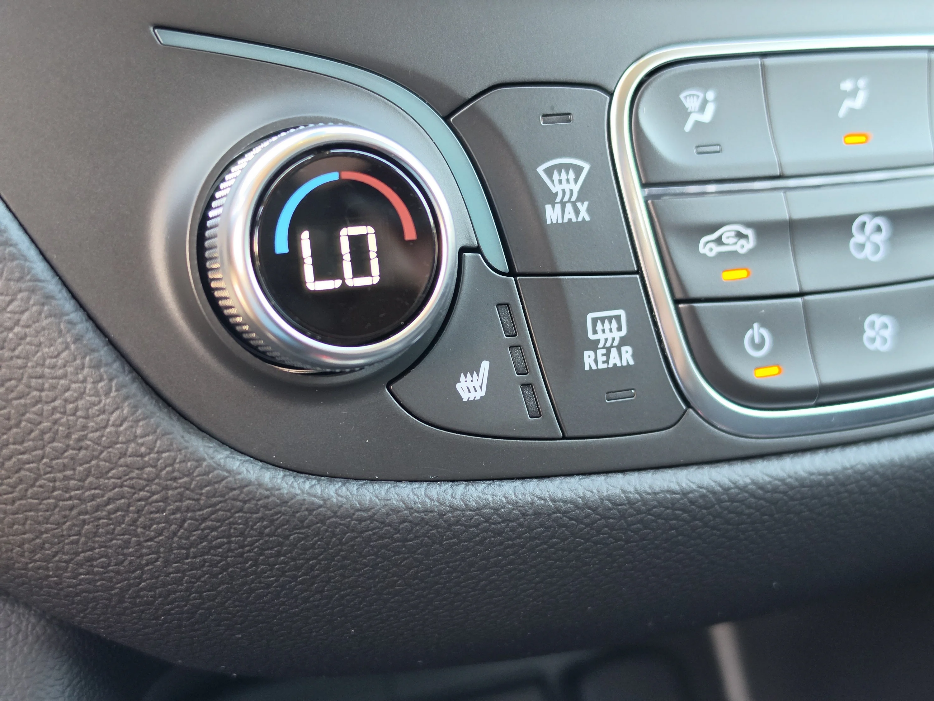 Used 2024 Summit White Chevrolet LT image 30