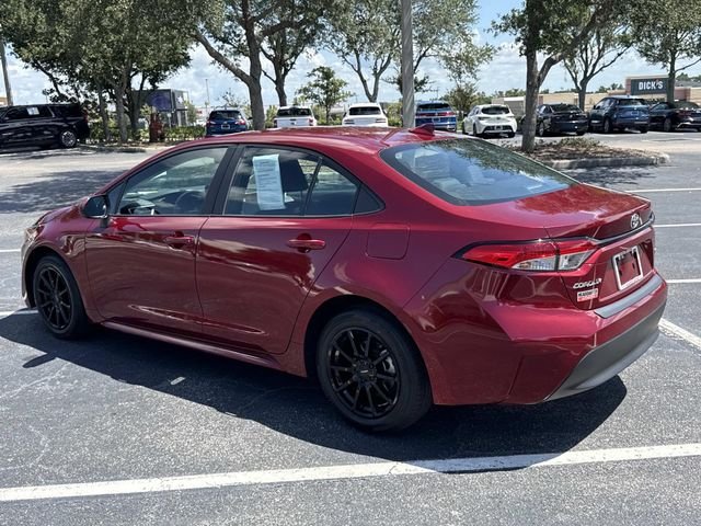 Used 2023 Pearl Toyota LE image 6