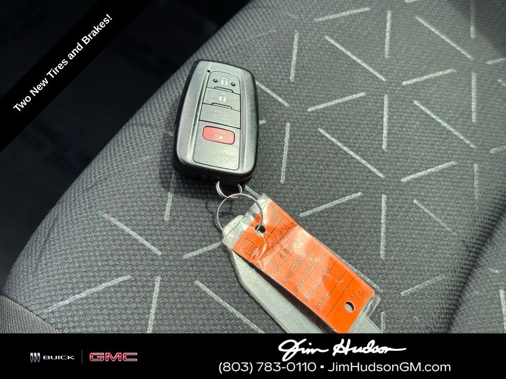 Used 2022 Silver Toyota XLE image 39
