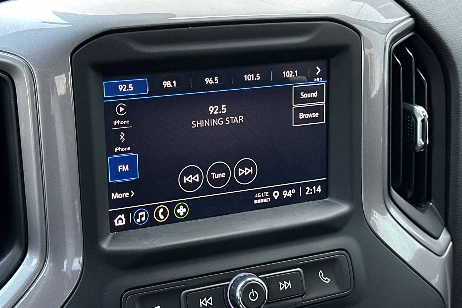 Used 2022 Summit White Chevrolet Custom image 24