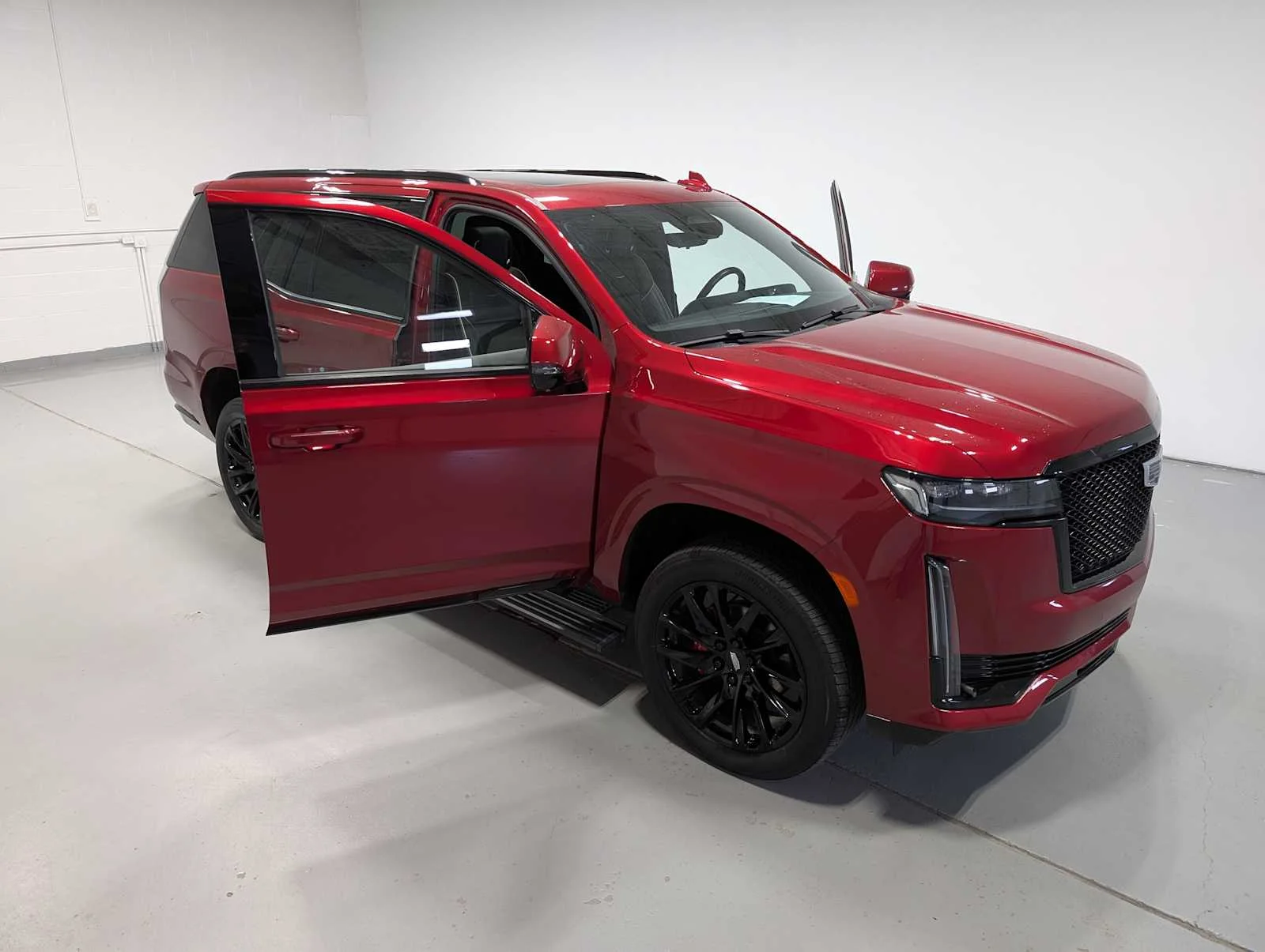 Used 2021 Infrared Tintcoat Cadillac Sport image 17