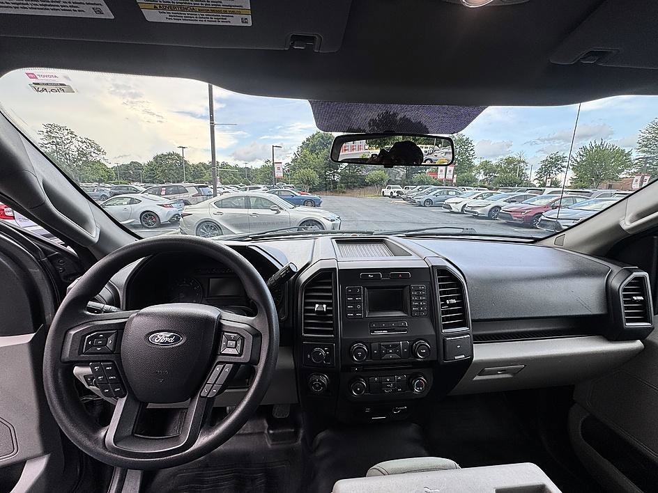 Used 2016 Magnetic Ford XL image 15