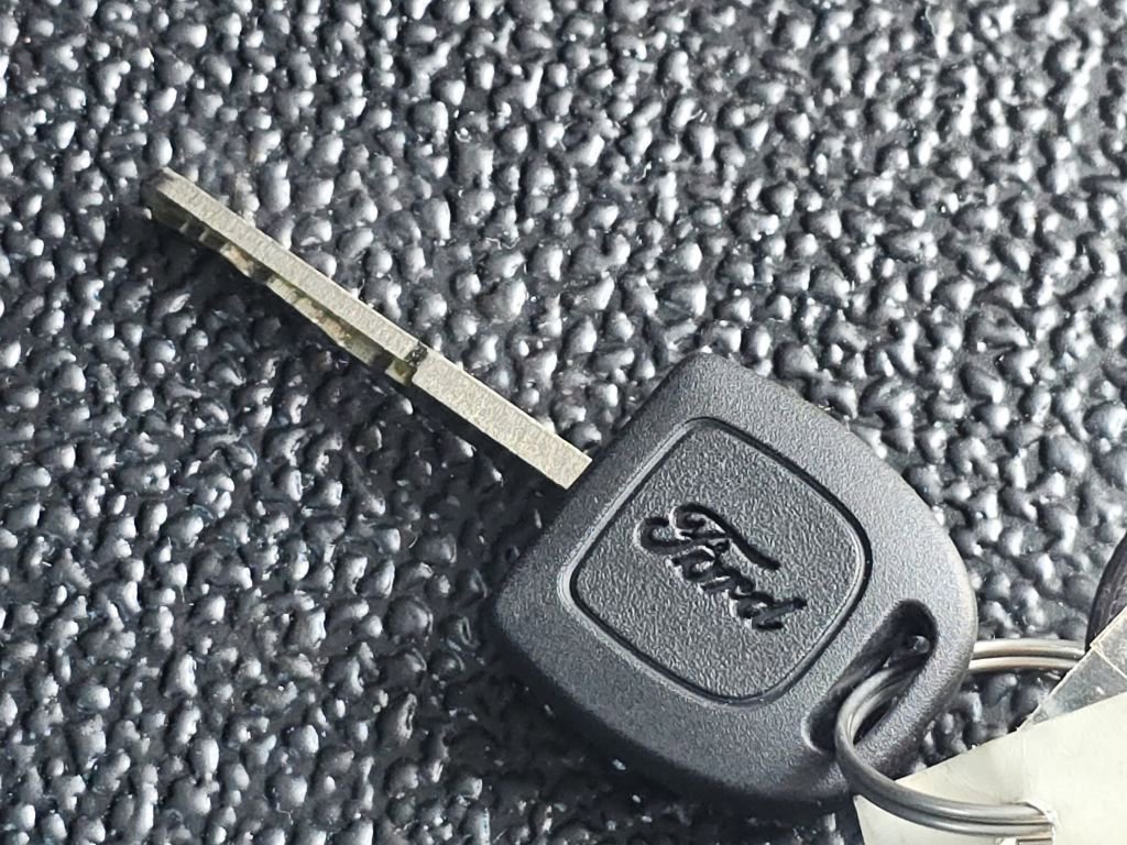 New 2025 Oxford White Ford Base image 34