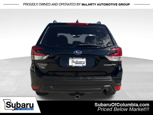 Used 2021 Black Subaru Base image 21