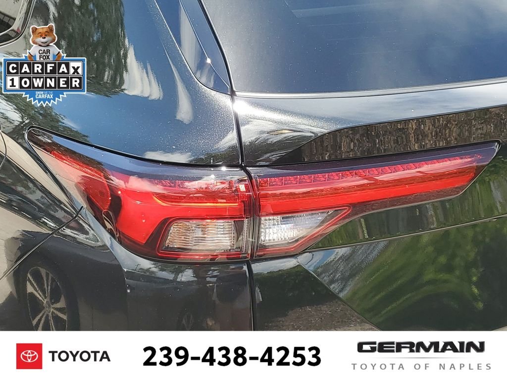 Used 2025 Black Mitsubishi SEL Black Edition image 15