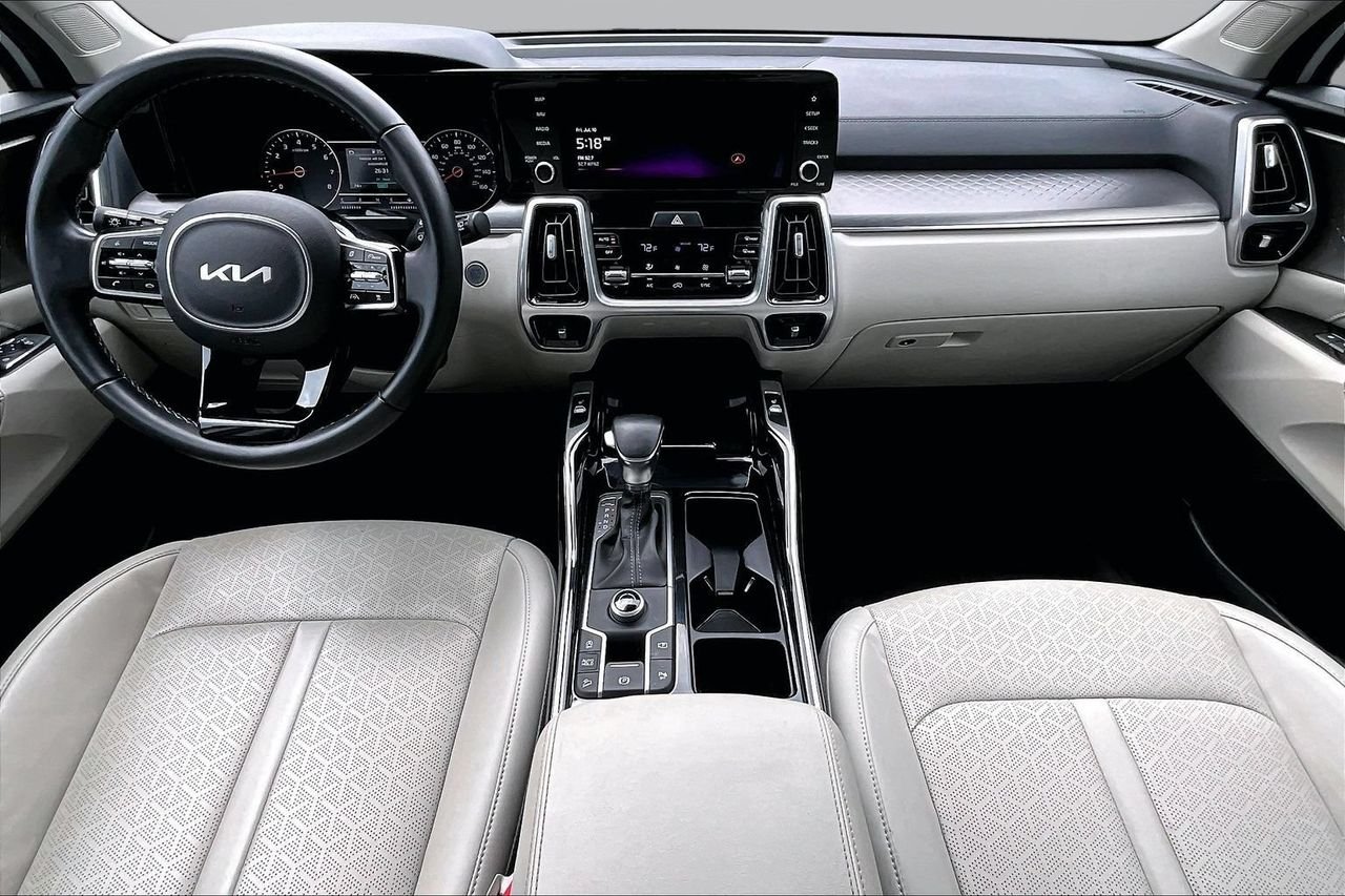 Used 2022 White Kia SX image 14