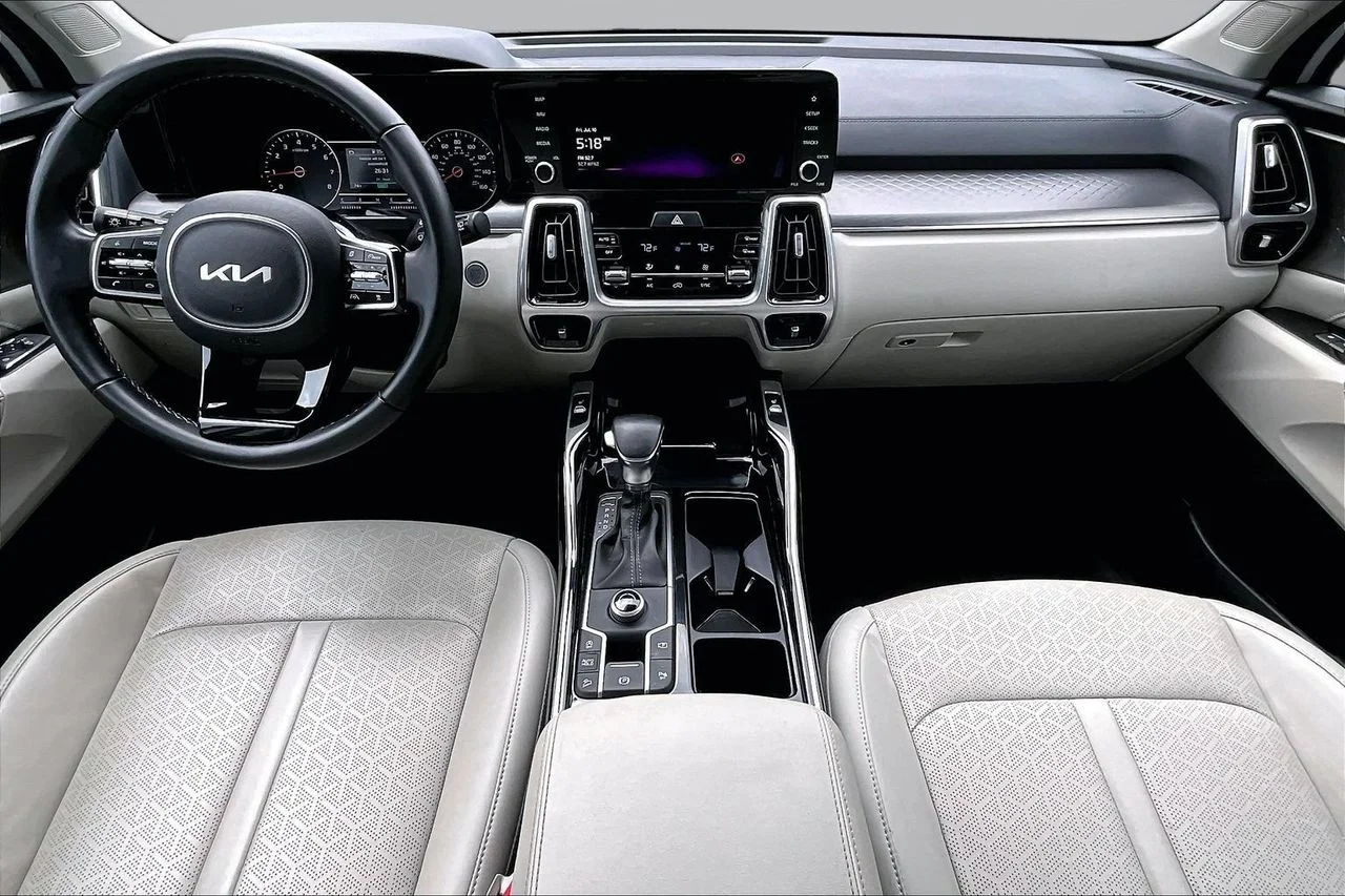 Certified Used 2022 White Kia SX image 14