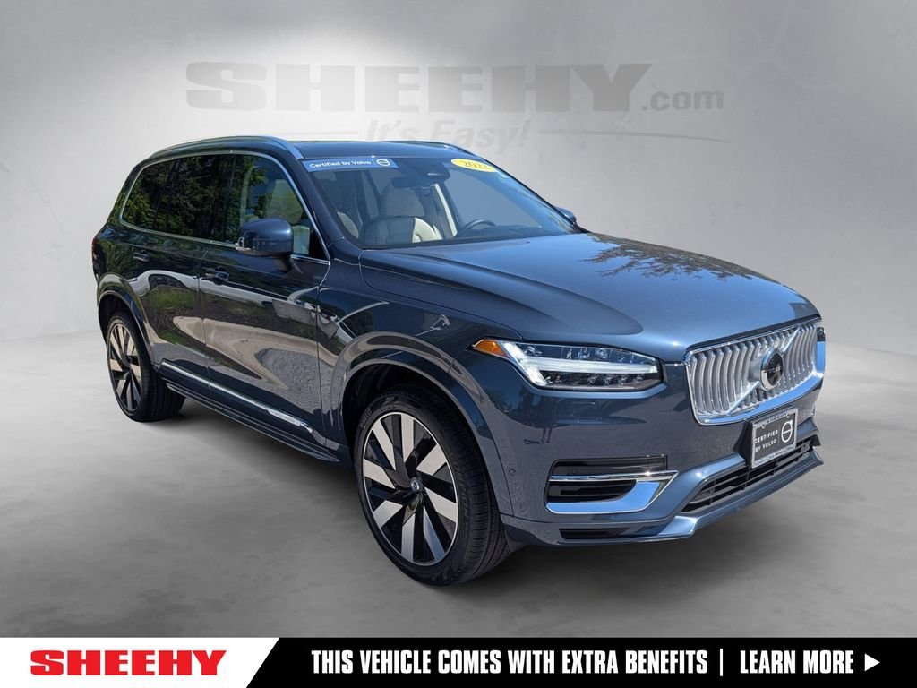 2023 Volvo XC90 T8 Recharge Ultimate Bright Theme 4WD's photo