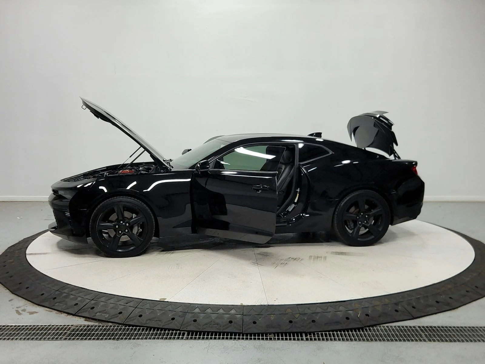 Used 2016 Black Chevrolet SS image 13