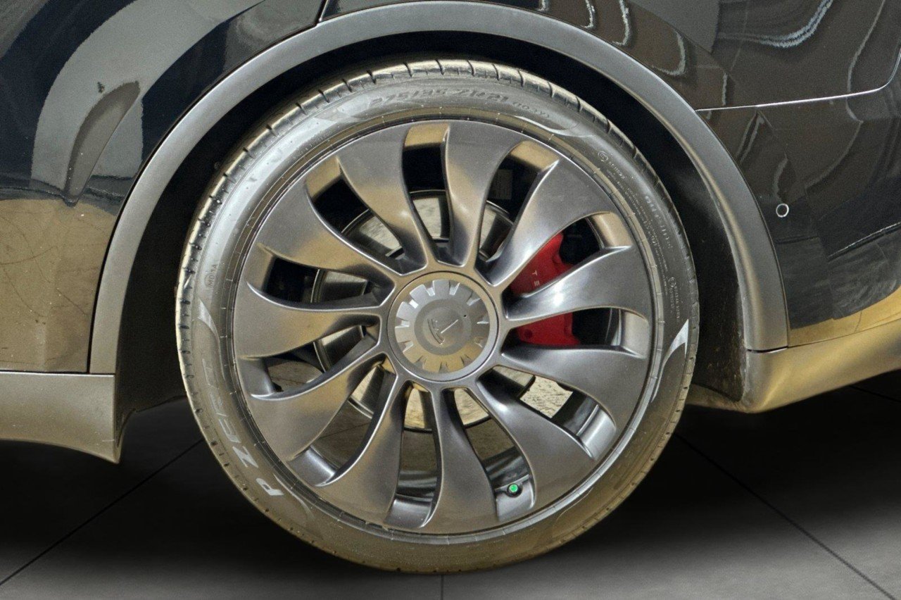 Used 2022 BLACK Tesla Performance image 25