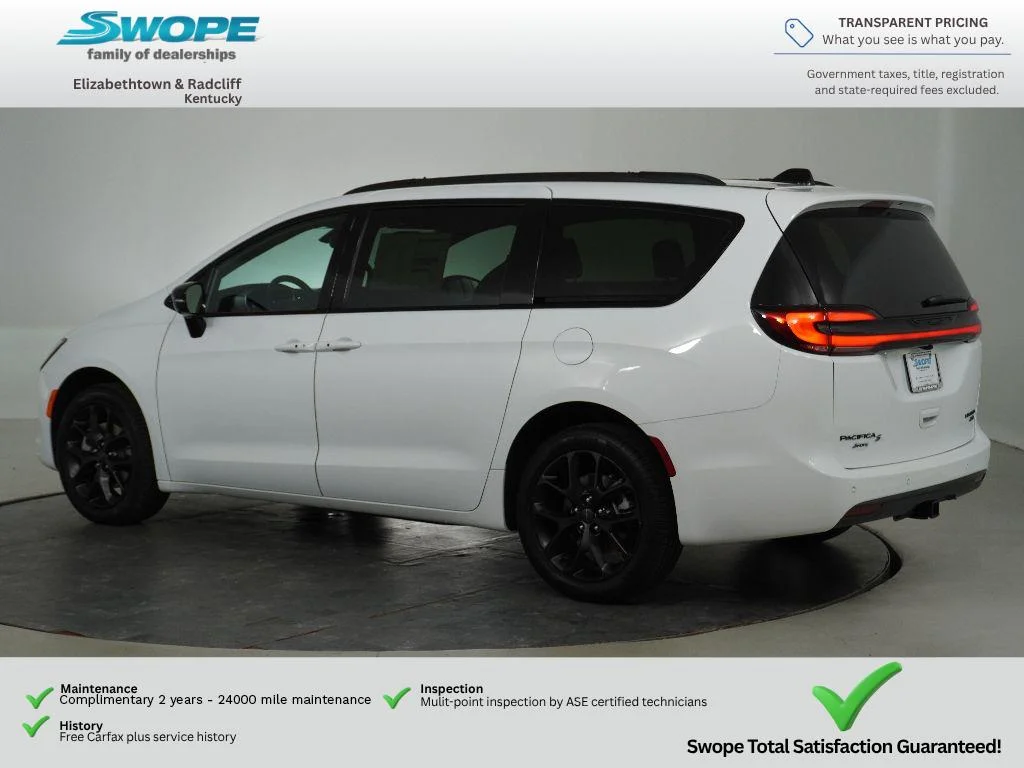 New 2027 Bright White Clear-Coat Exterior Paint Chrysler Limited image 10