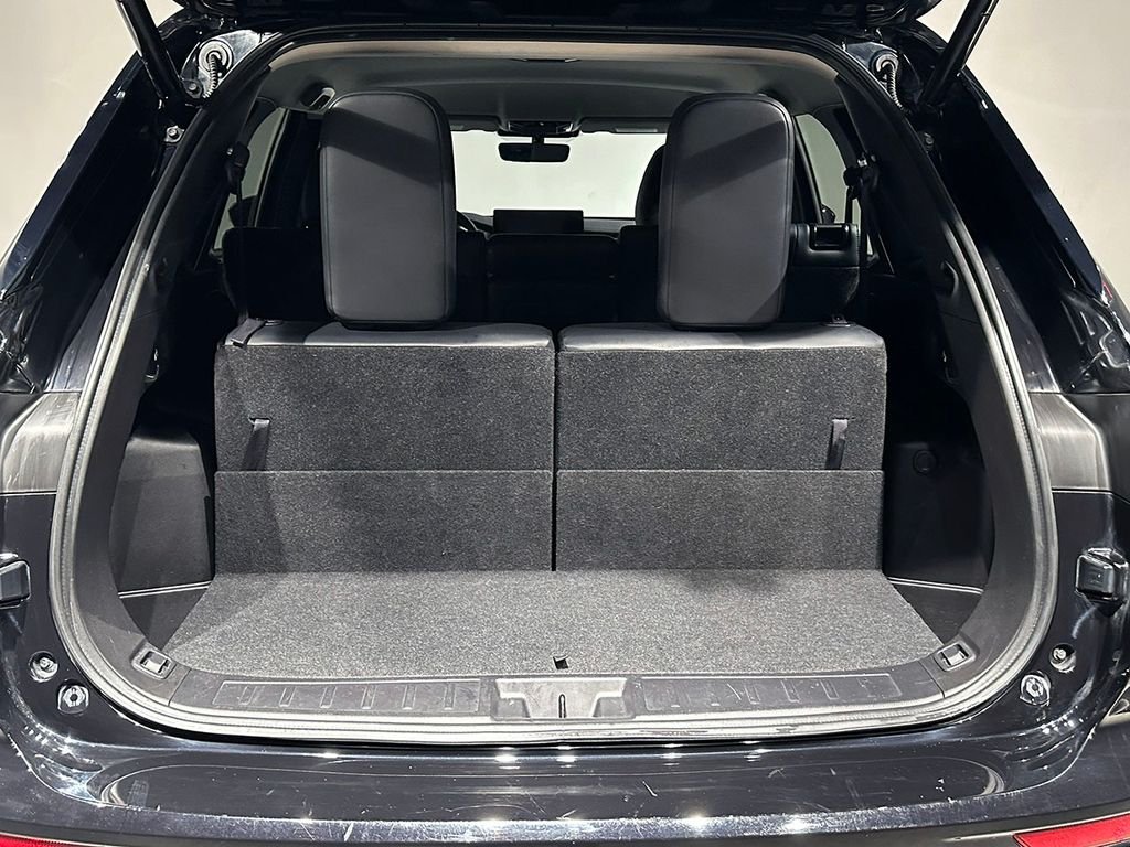 Used 2025 Silver Mitsubishi  image 5