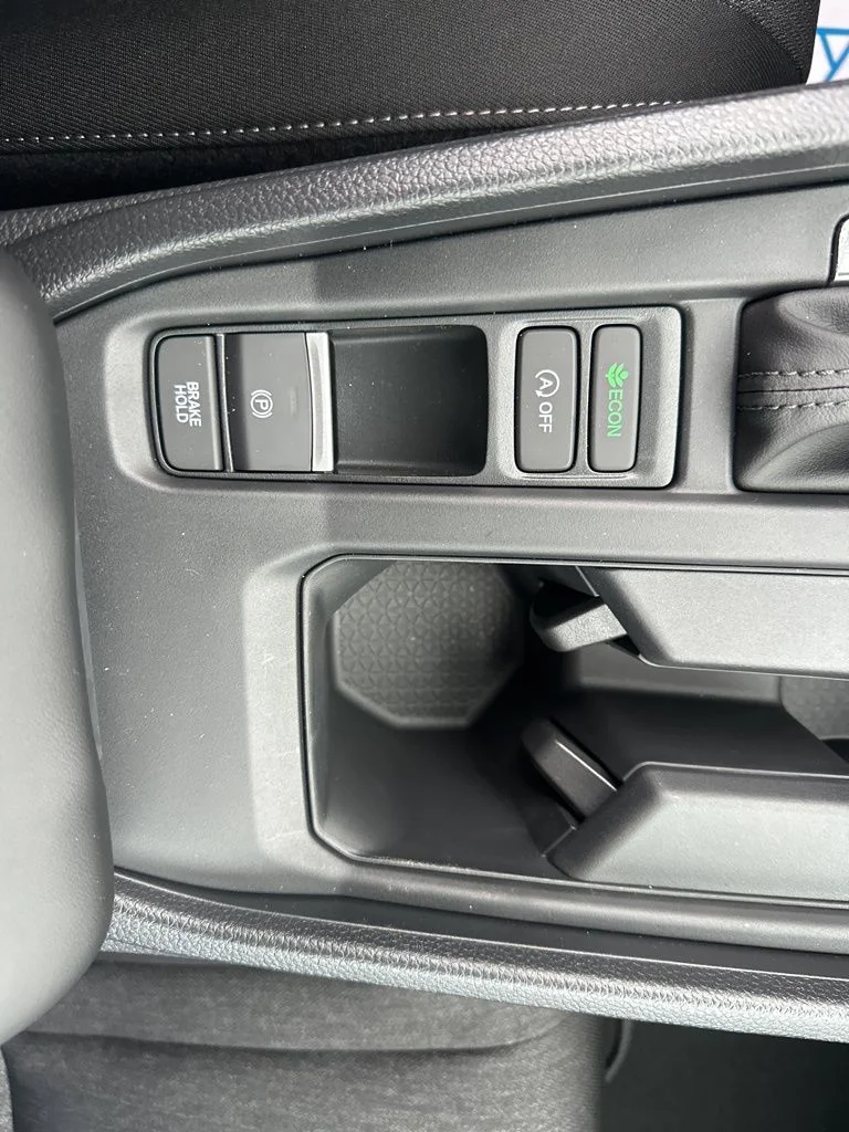 New 2026 Solar Silver Metallic Honda SE image 27