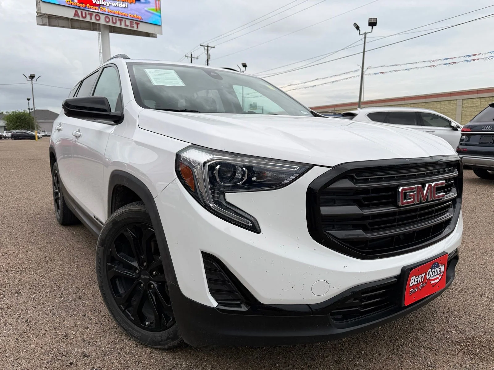 Used 2020 White GMC SLE image 1