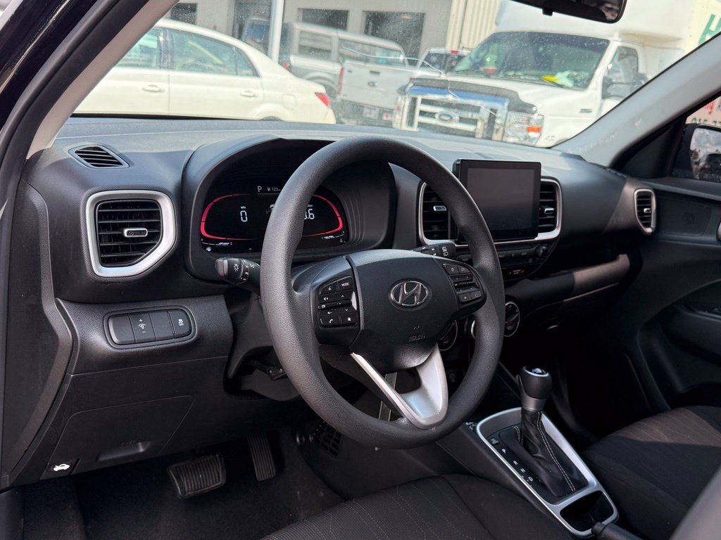 Used 2025 Black Hyundai SE image 4