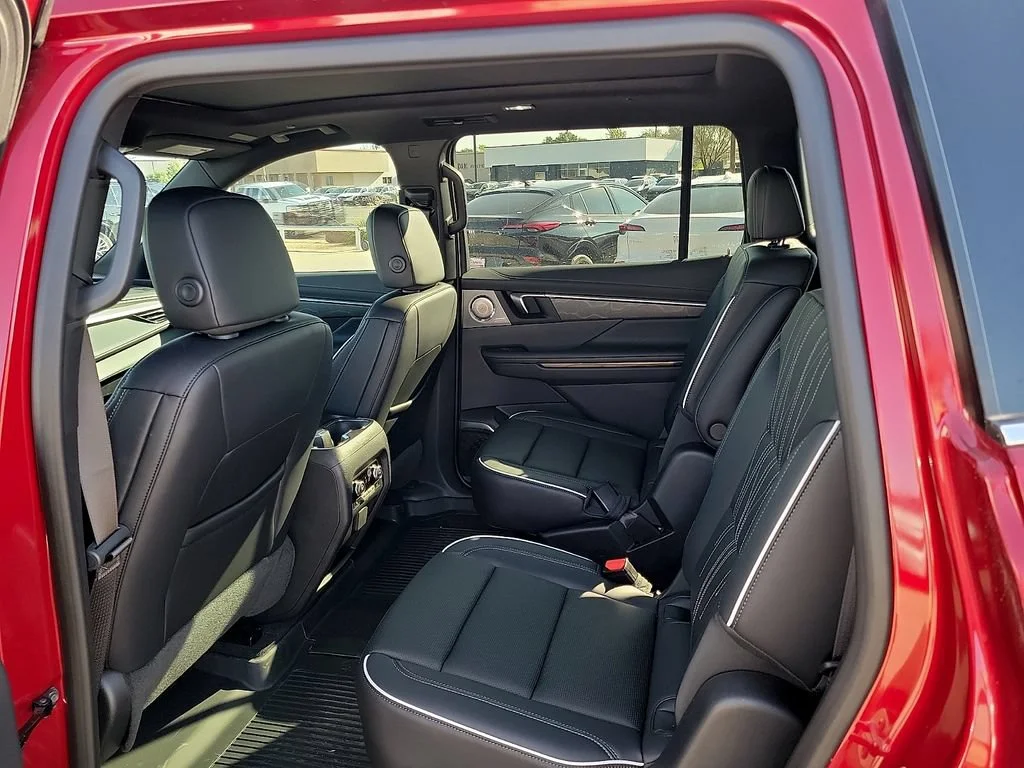 2026 Buick Enclave Avenir - Photo 16