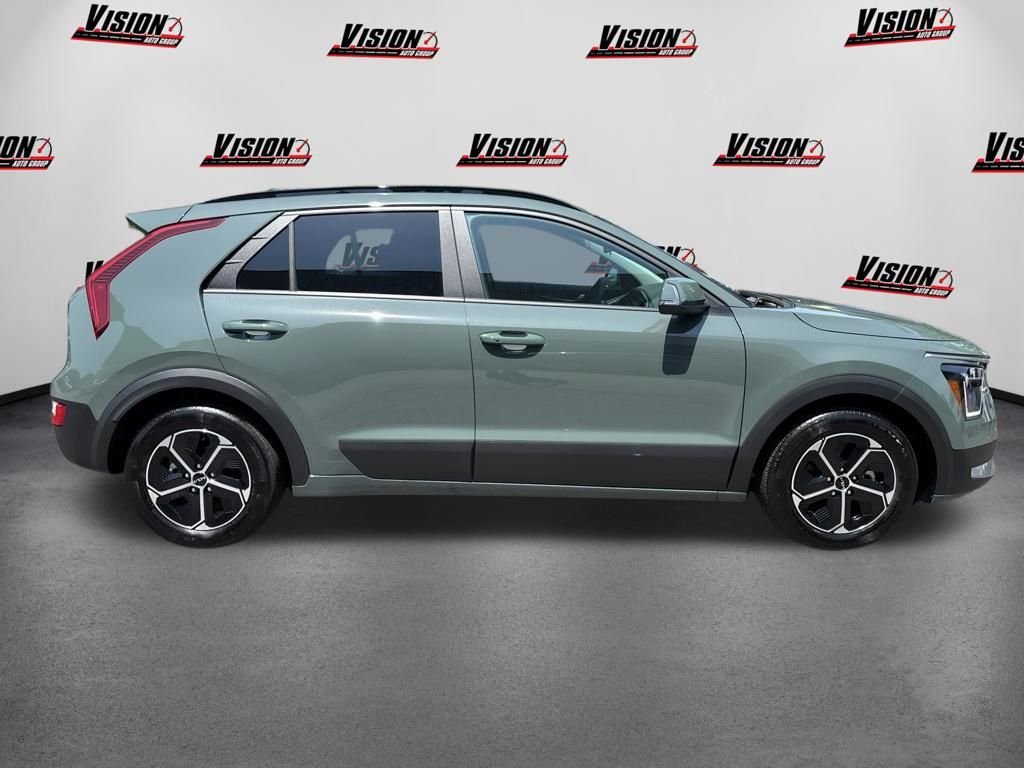 Used 2025 Green Kia EX image 4