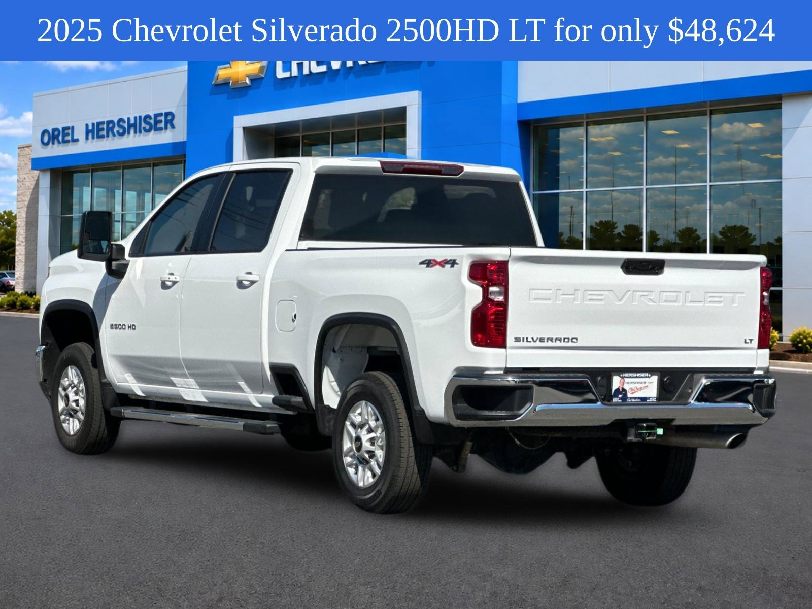 Used 2025 Summit White Chevrolet LT image 7