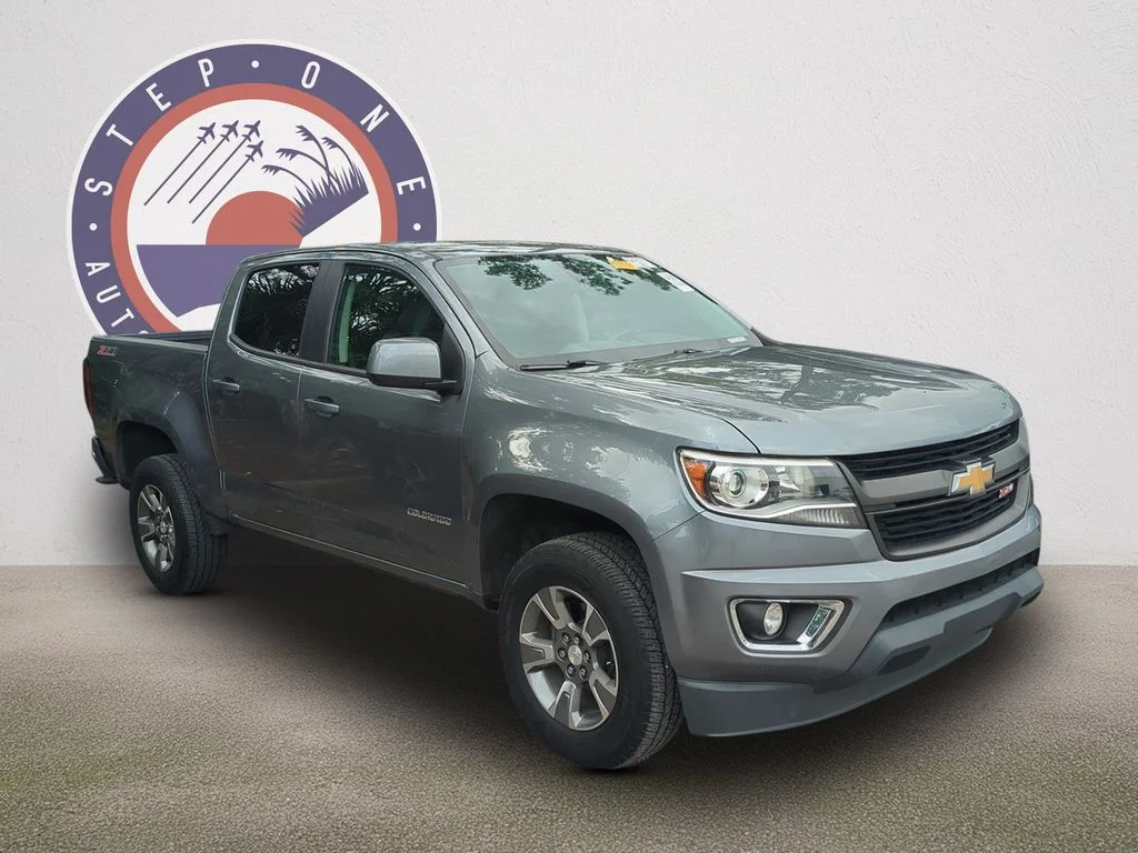 Used 2019 Gray Chevrolet Z71 image 2