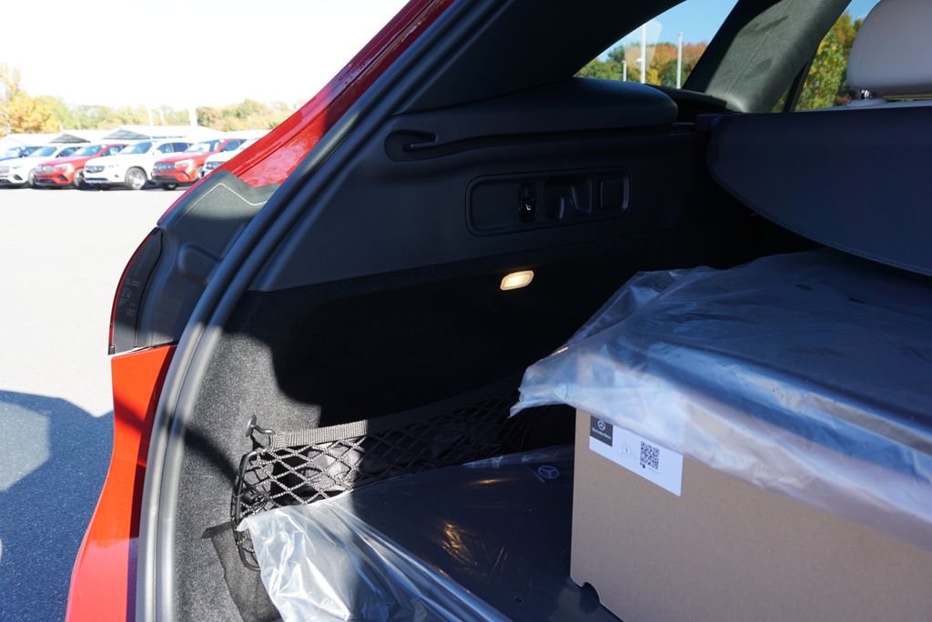 Used 2026 Patagonia Red Metallic Mercedes-Benz GLC 300 image 74