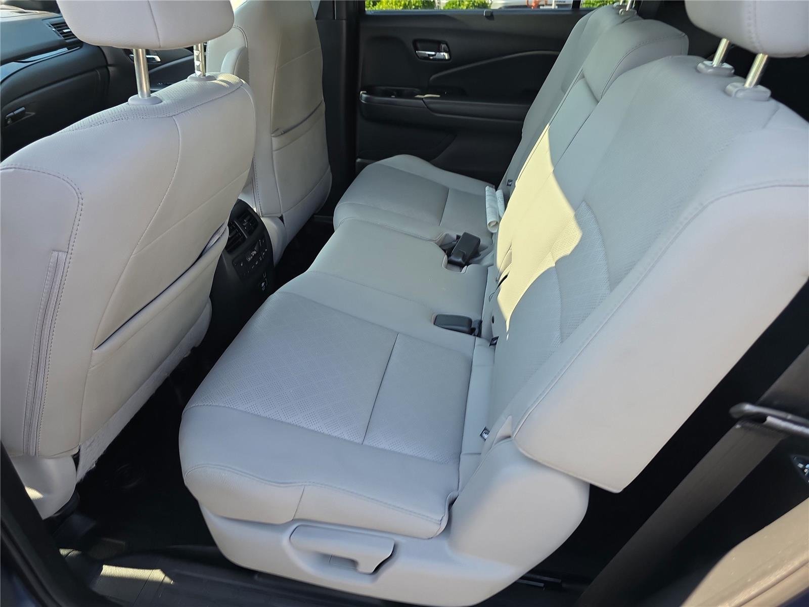Used 2021 Obsidian Blue Pearl Honda Touring image 27