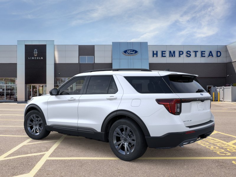 New 2026 Star White Metallic Tri-Coat Ford Active image 4