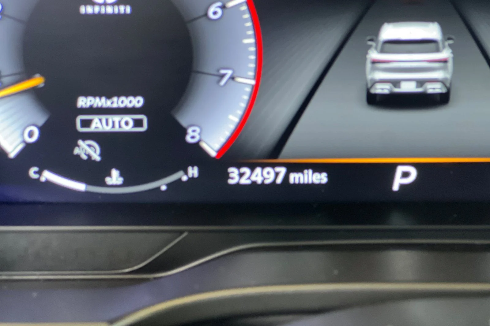Used 2025 Gray INFINITI LUXE image 25
