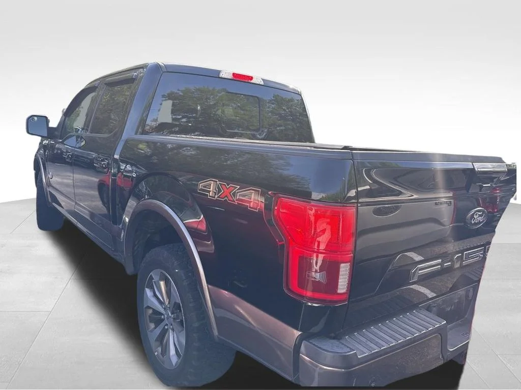 Used 2018 Gray Ford King Ranch image 15