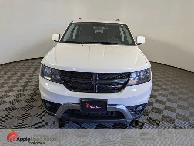Used 2016 White Dodge Crossroad image 2