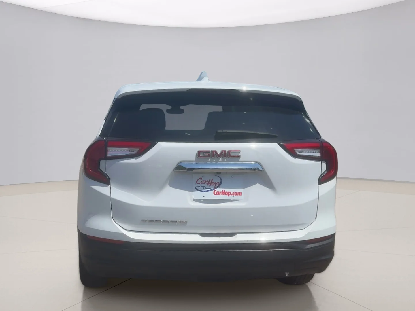 Used 2023 White Gmc SLE image 6