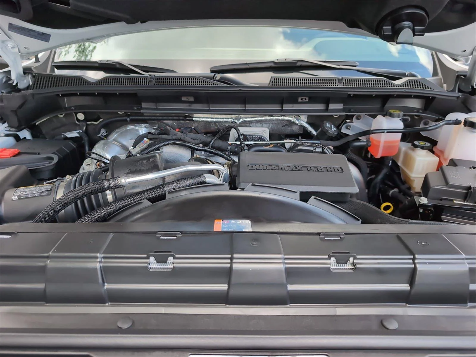 New 2026 Summit White GMC SLT image 32